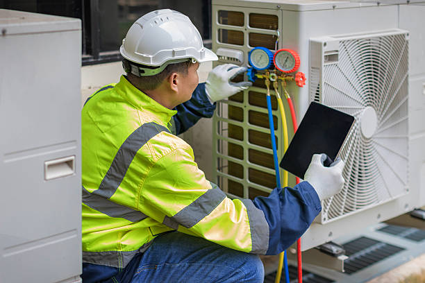 Professional Hvac technician working in Kemblesville, PA